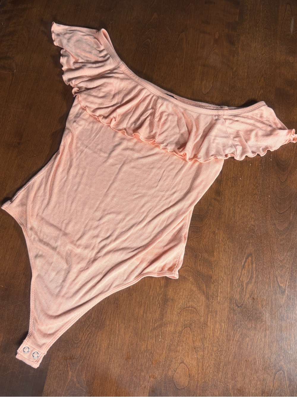 Express Ribbed Scoop Neck Top in Light Peach